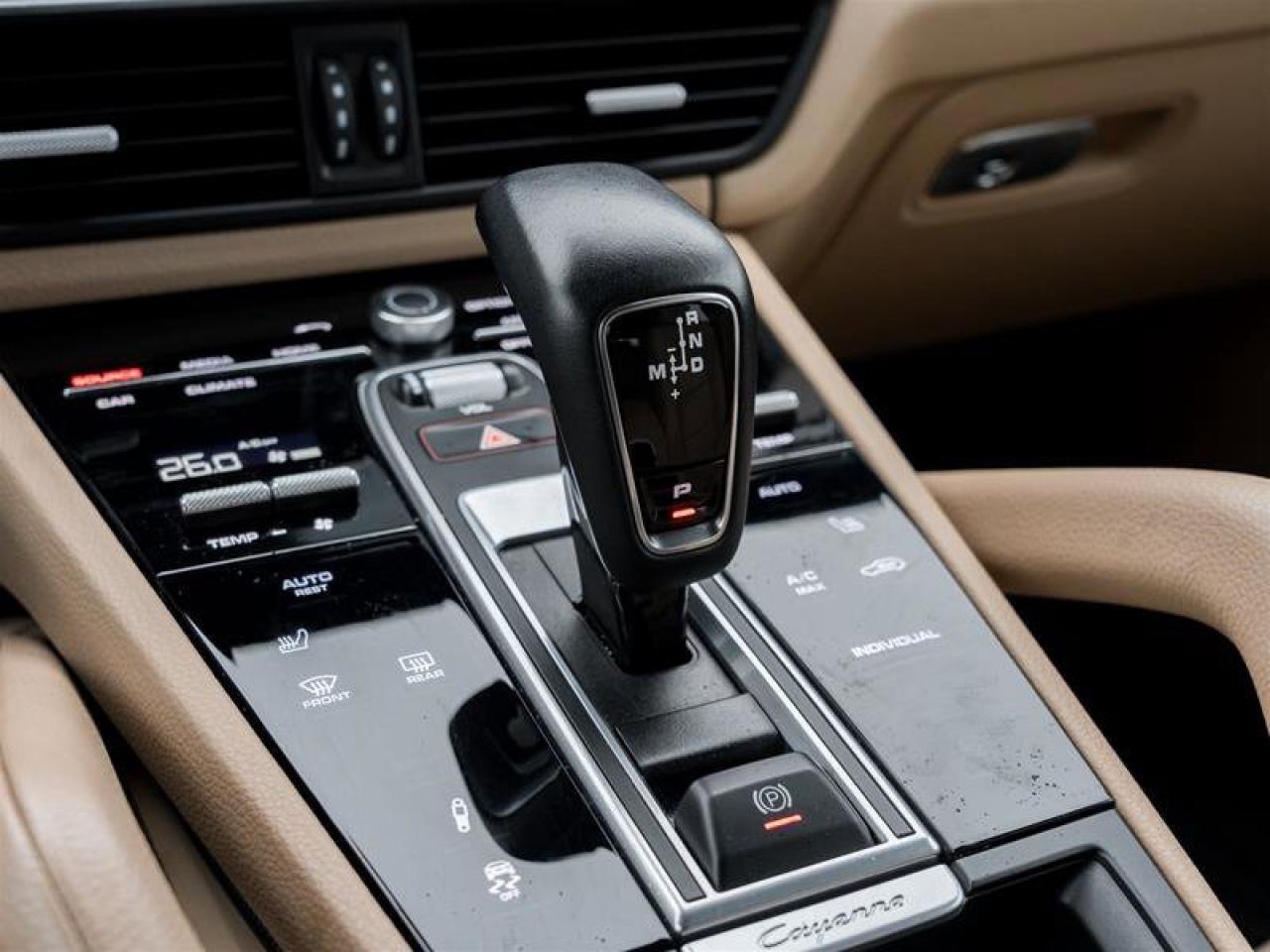 2022 Porsche Cayenne E-Hybrid AWD Premium Pkg Assistance Pkg Photo