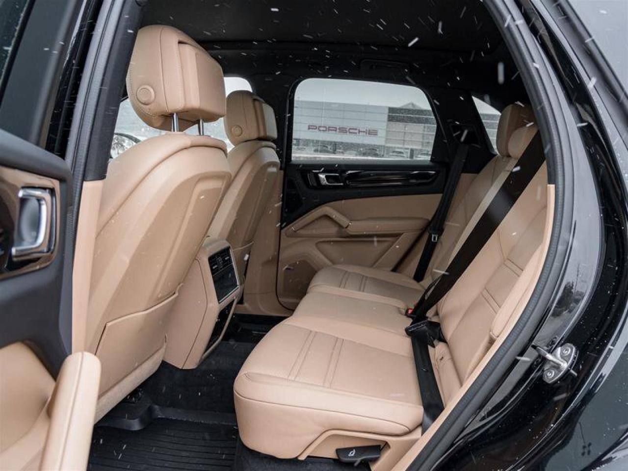 2022 Porsche Cayenne E-Hybrid AWD Premium Pkg Assistance Pkg Photo