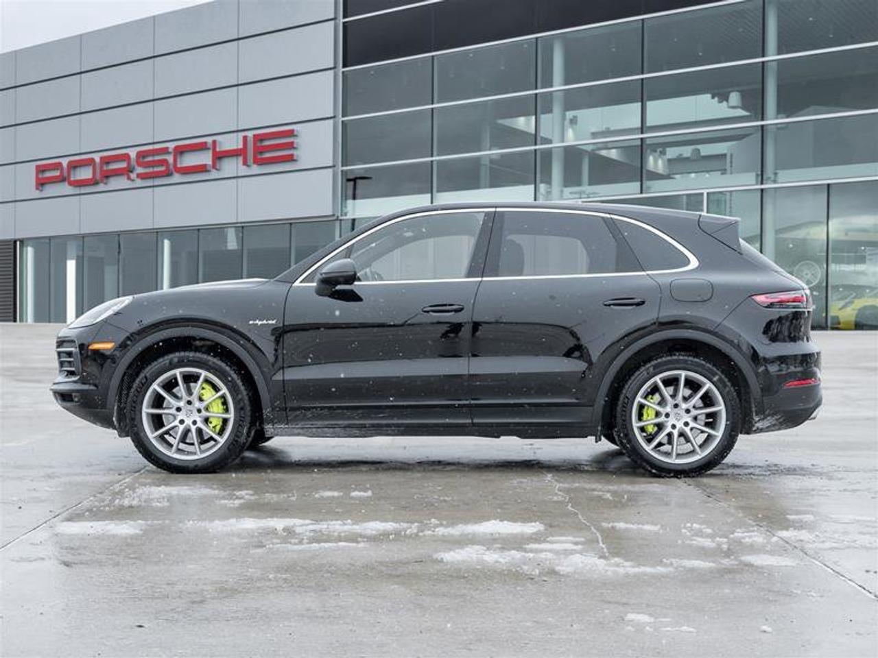 2022 Porsche Cayenne E-Hybrid AWD Premium Pkg Assistance Pkg Photo