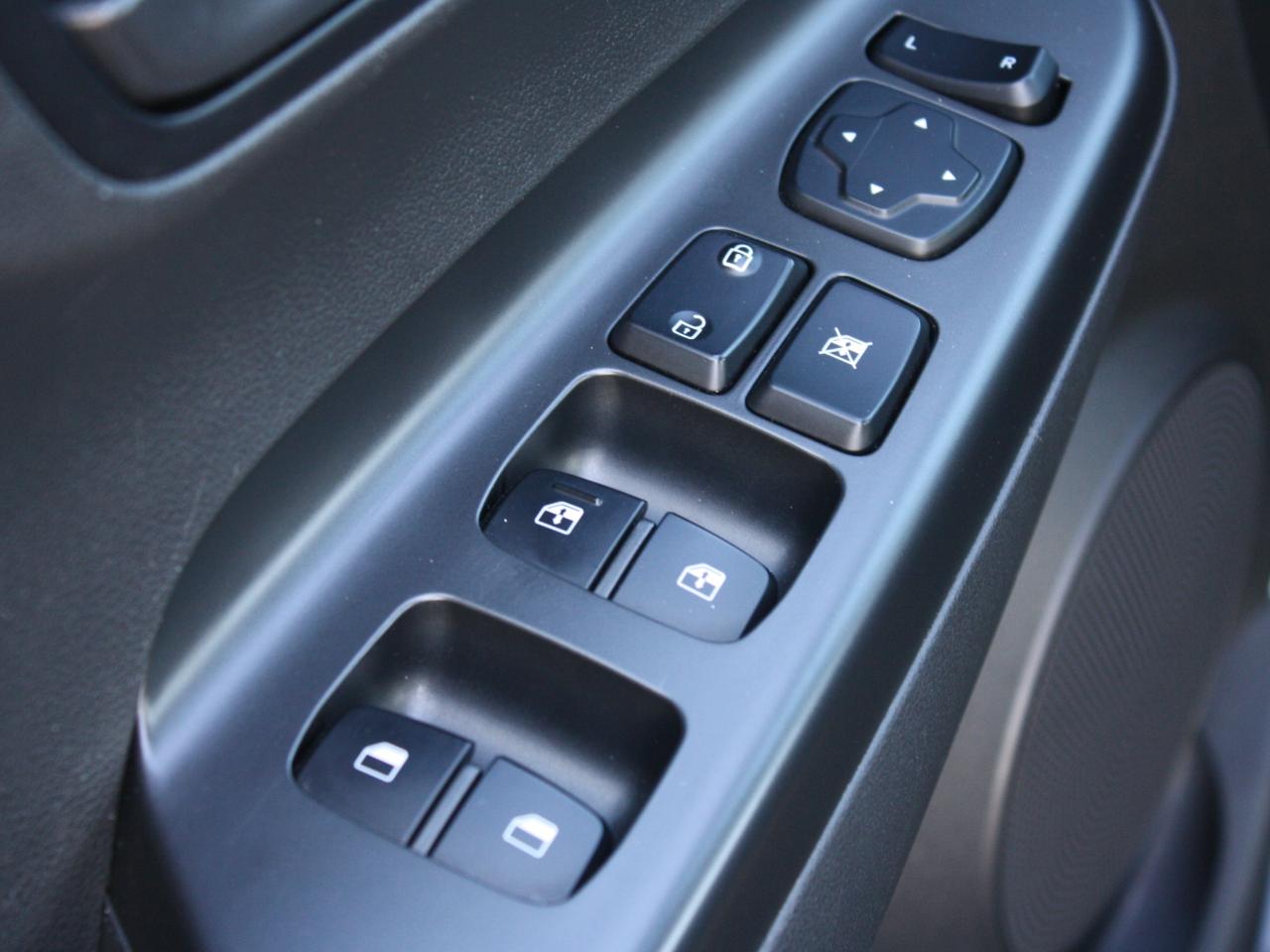 2023 Hyundai KONA 2.0L Preferred AWD / Heated Seats / CarPlay Photo