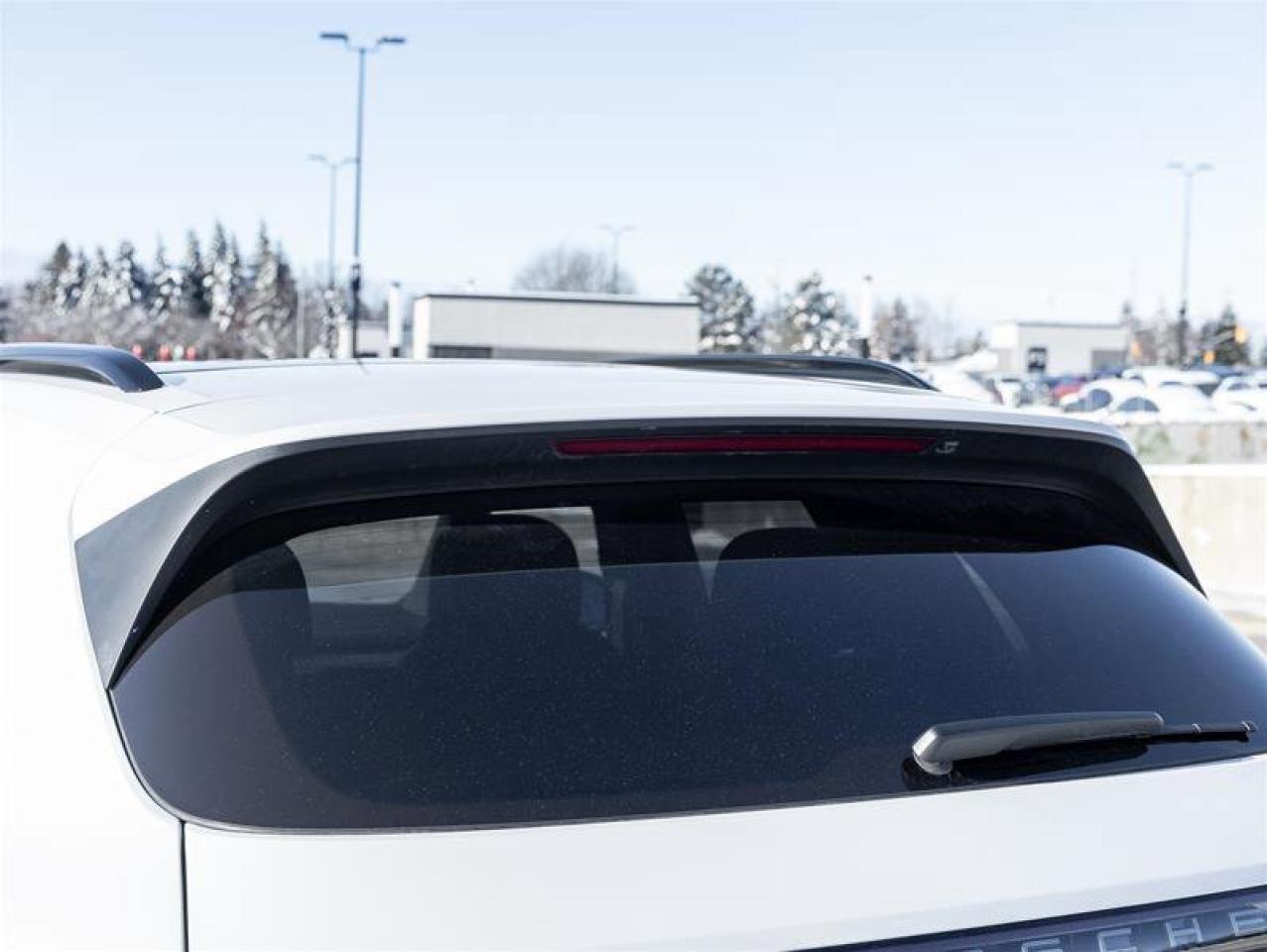 2023 Porsche Cayenne Platinum Edition E-Hybrid AWD Assistance Pkg Premi Photo