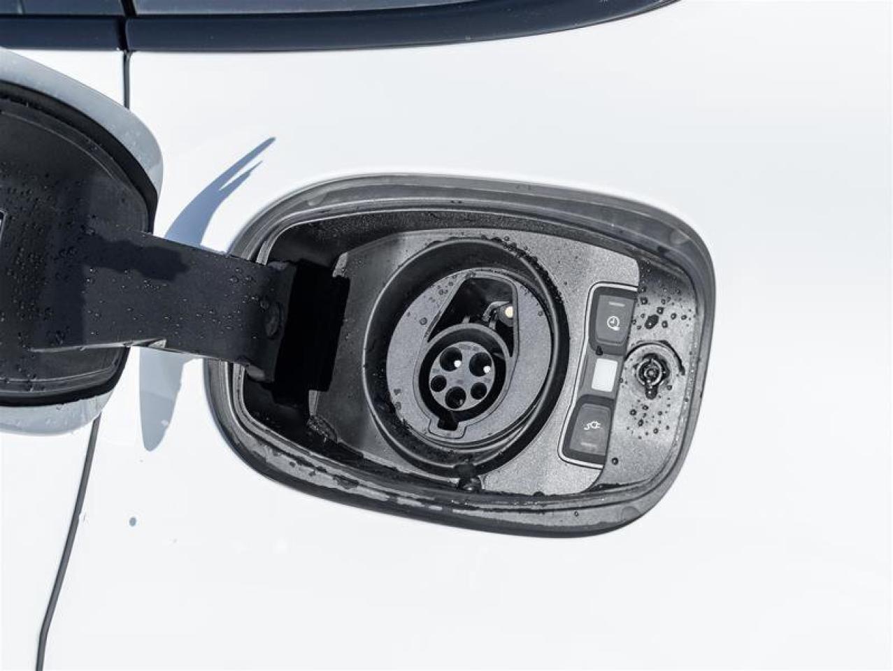 2023 Porsche Cayenne Platinum Edition E-Hybrid AWD Assistance Pkg Premi Photo