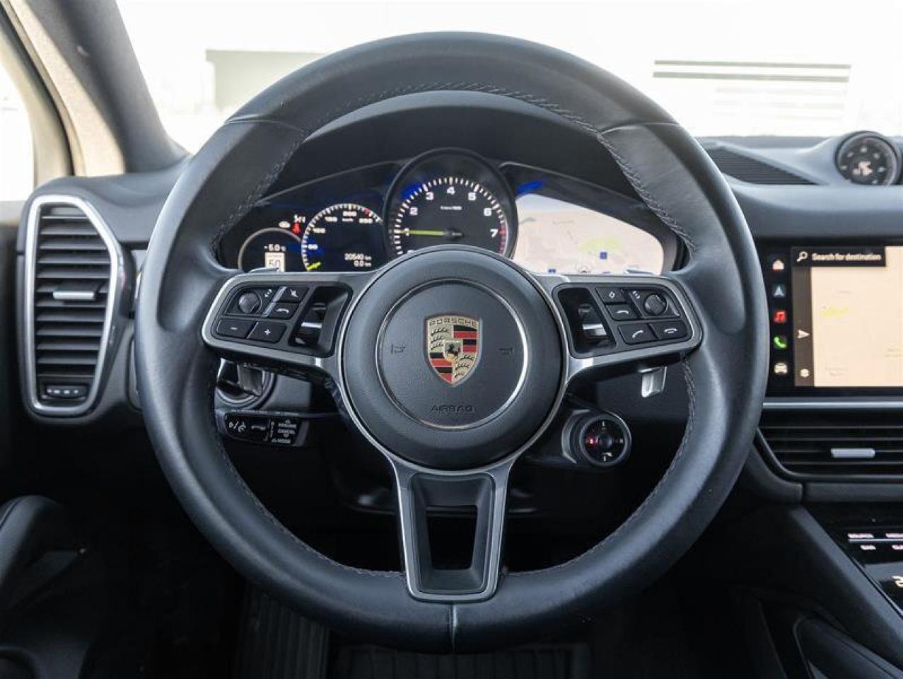 2023 Porsche Cayenne Platinum Edition E-Hybrid AWD Ext Warranty Valid U Photo