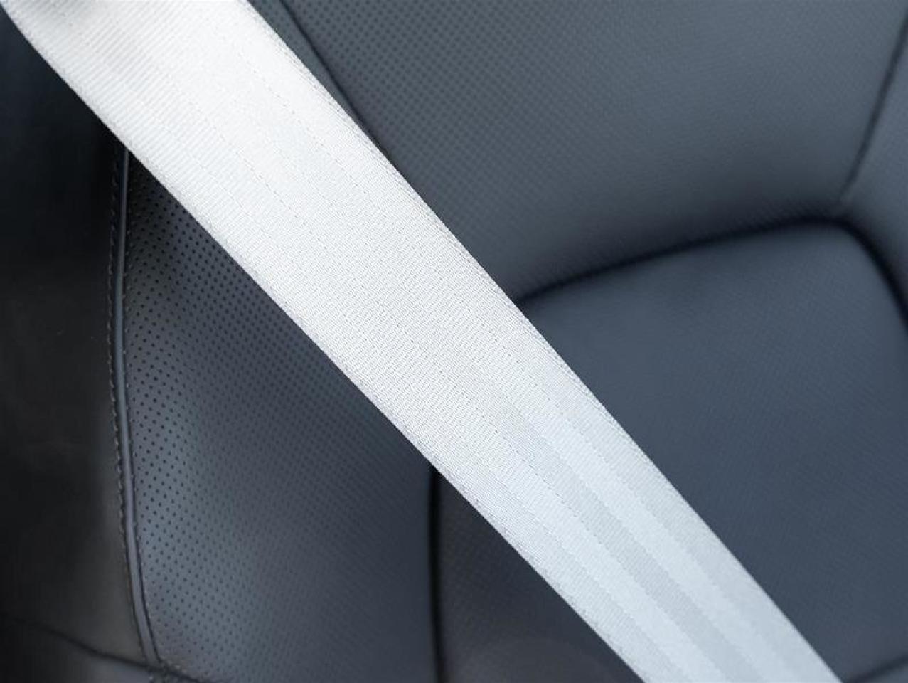 2023 Porsche Cayenne Platinum Edition E-Hybrid AWD Assistance Pkg Premi Photo