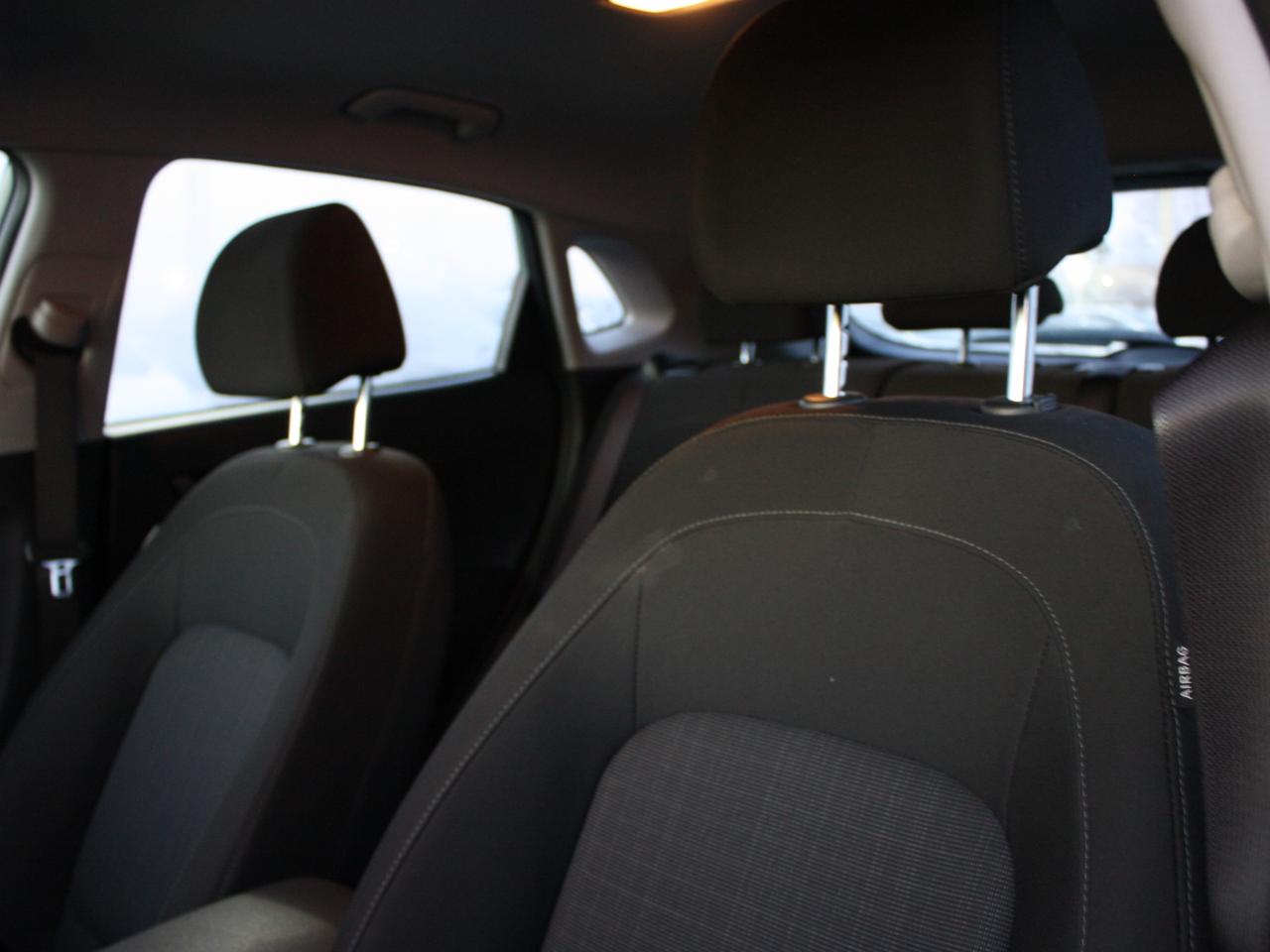 2023 Hyundai KONA 2.0L Preferred AWD / Heated Seats / CarPlay Photo