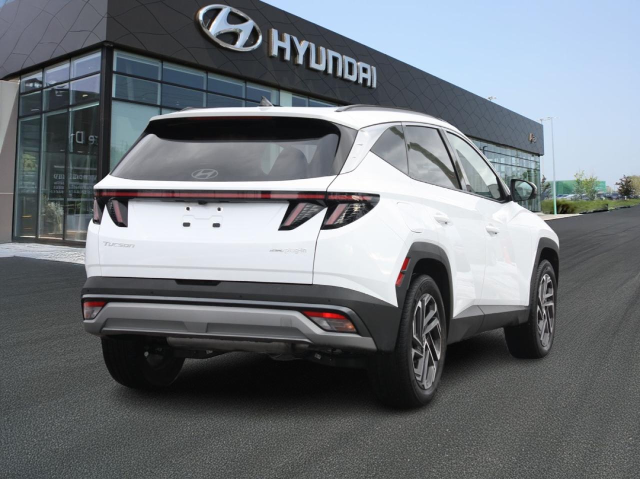 2025 Hyundai Tucson Plug-In Hybrid Ultimate AWD / Leather / Bose Audio / Heated Seats Photo3