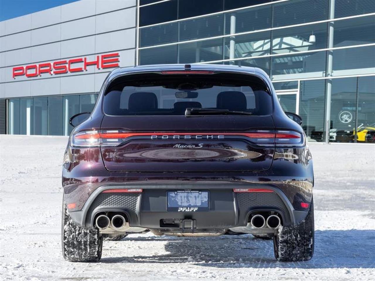 2023 Porsche Macan S AWD Premium Pkg Plus Porsche Torque Vectoring Pl Photo4