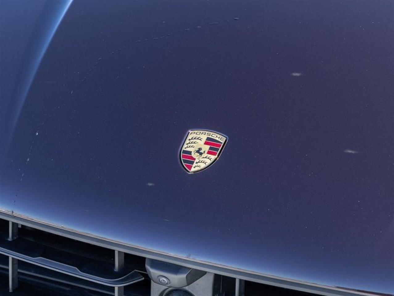 2023 Porsche Macan S AWD Premium Pkg Plus Porsche Torque Vectoring Pl Photo