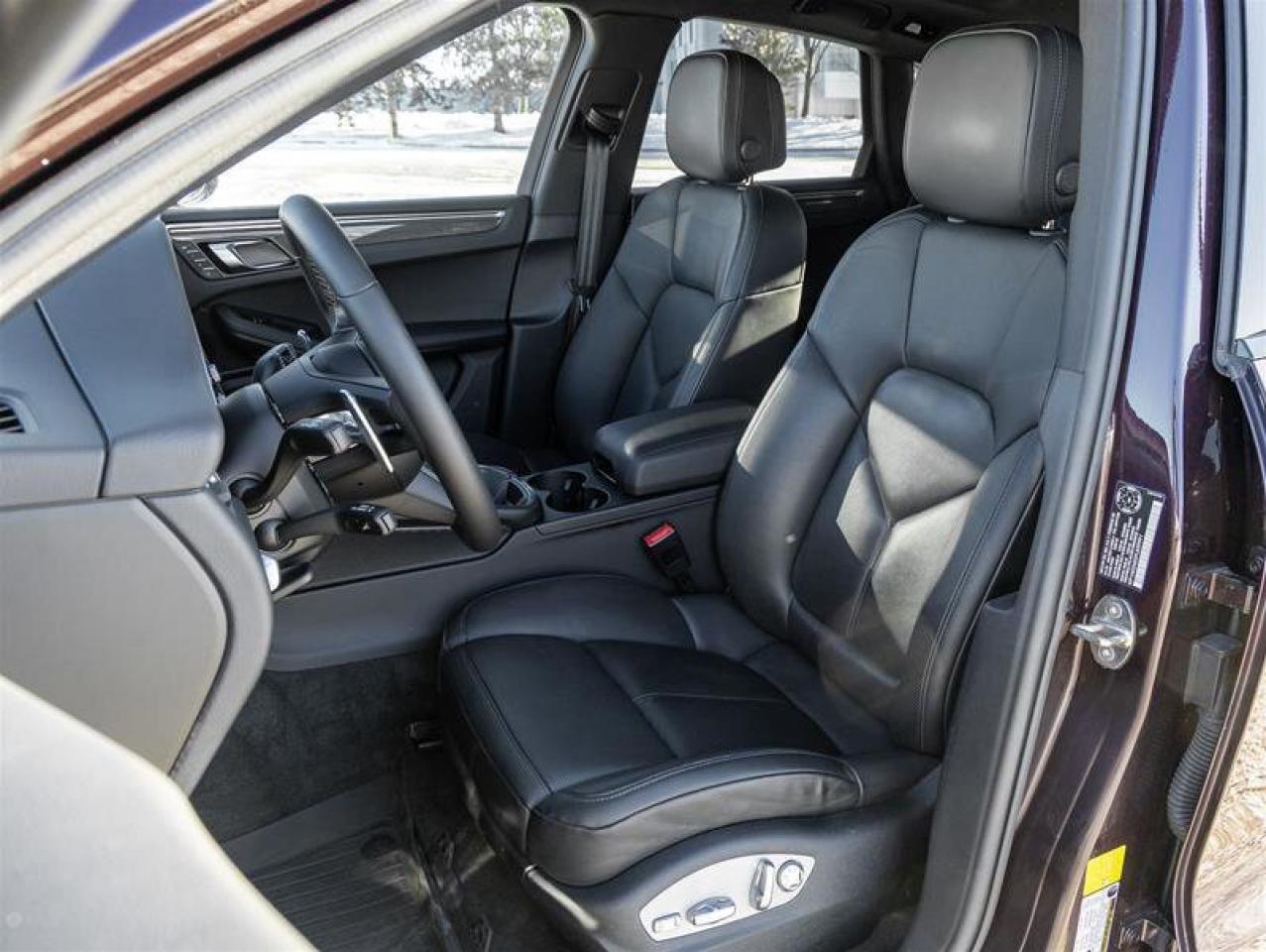 2023 Porsche Macan S AWD Premium Pkg Plus Porsche Torque Vectoring Pl Photo