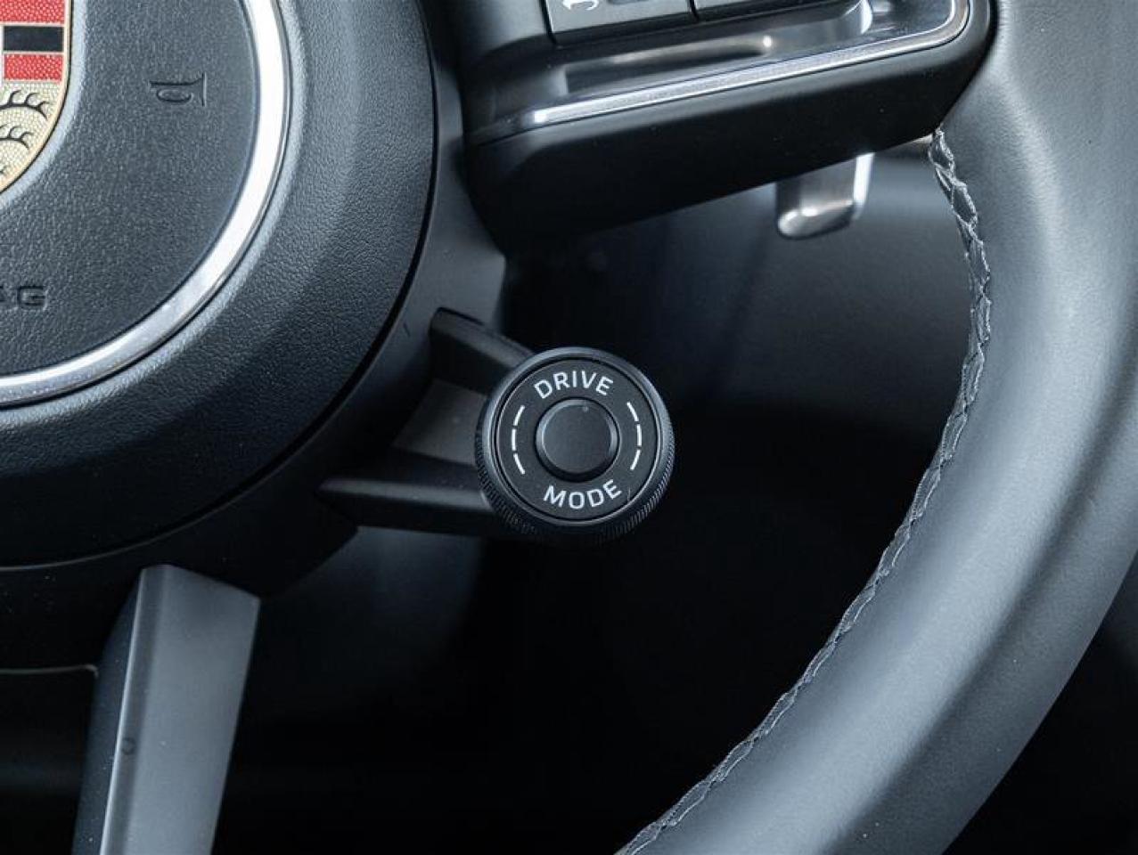 2023 Porsche Macan S AWD Premium Pkg Plus Porsche Torque Vectoring Pl Photo