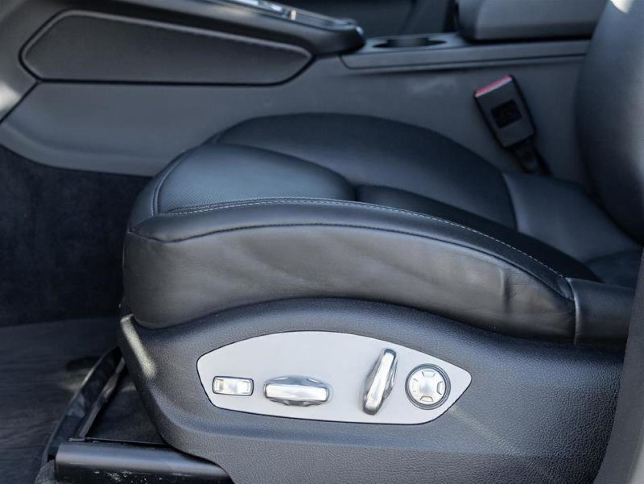 2023 Porsche Macan S AWD Premium Pkg Plus Porsche Torque Vectoring Pl Photo