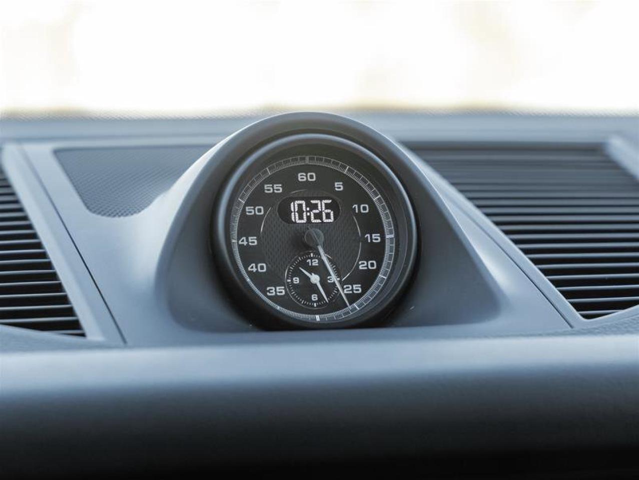 2023 Porsche Macan S AWD Premium Pkg Plus Porsche Torque Vectoring Pl Photo