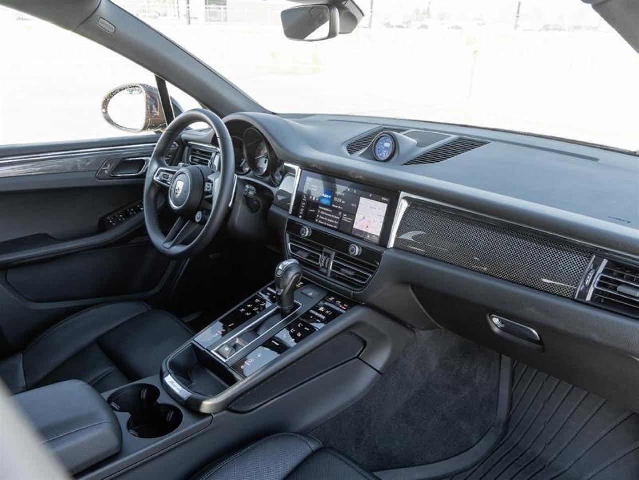 2023 Porsche Macan S AWD Premium Pkg Plus Porsche Torque Vectoring Pl Photo