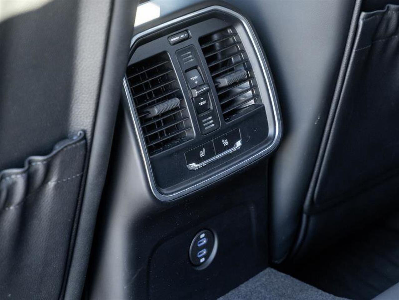 2023 Porsche Macan S AWD Premium Pkg Plus Porsche Torque Vectoring Pl Photo