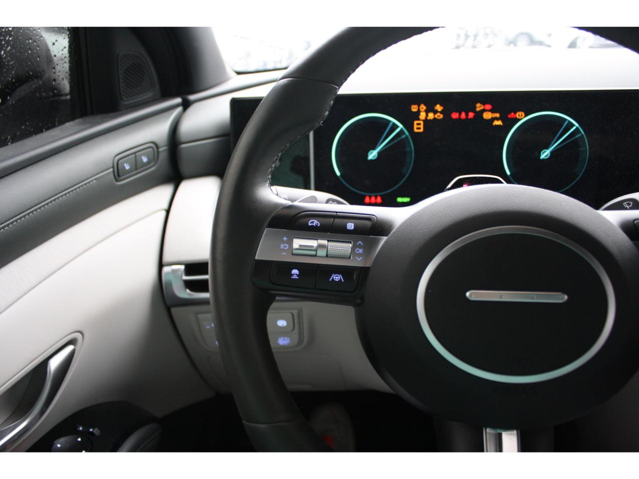 2025 Hyundai Tucson Hybrid Ultimate AWD / Leather / Bose Audio / Heated Seats Photo