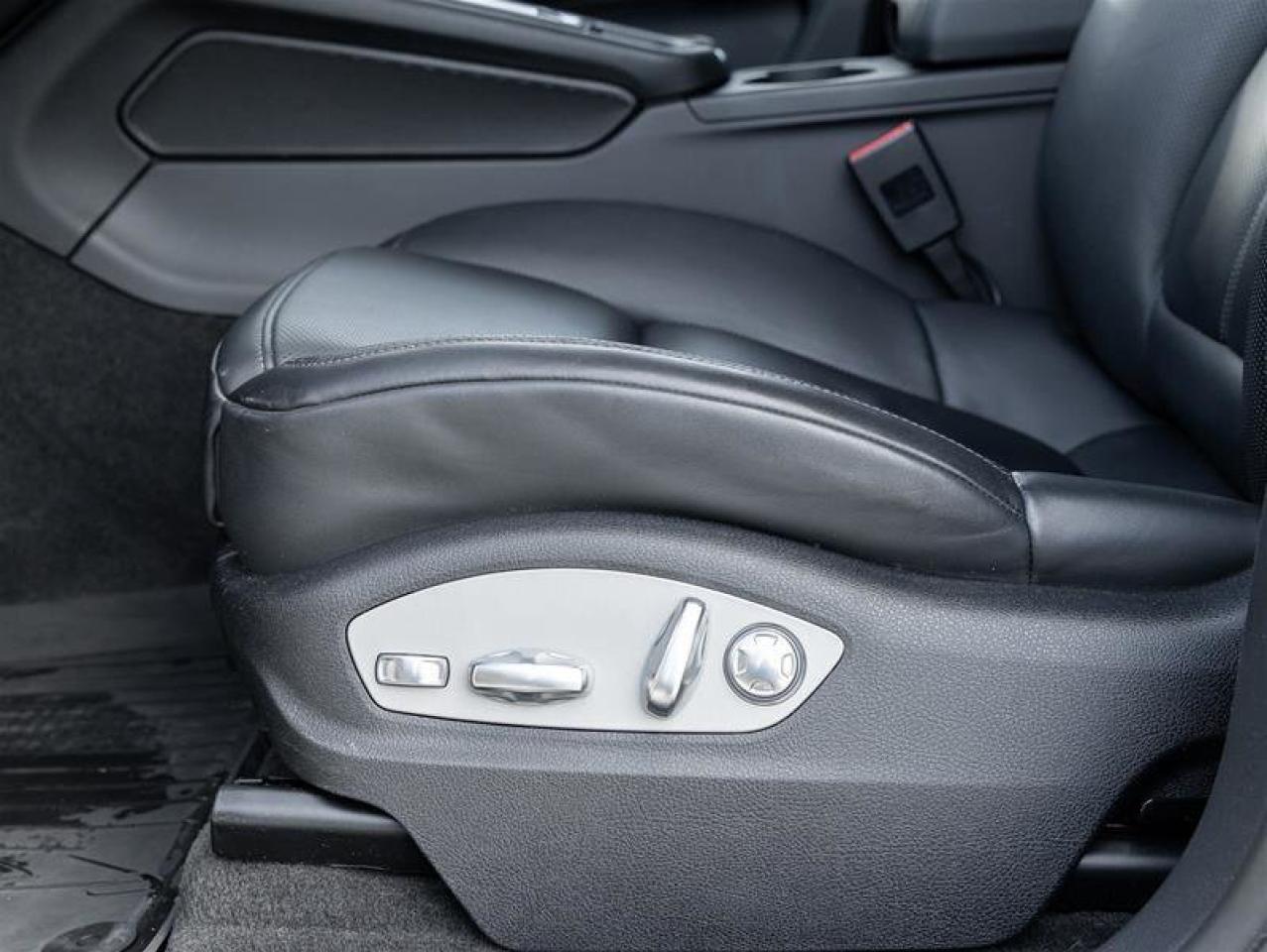 2023 Porsche Macan AWD CPO Premium Pkg Plus  20 Macan S Wheels in Hig Photo