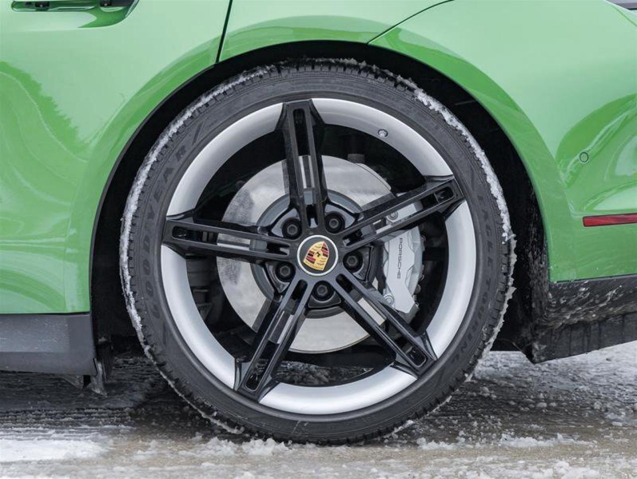 2022 Porsche Taycan 4S AWD Performance Battery Plus Premium Pkg Tech P Photo