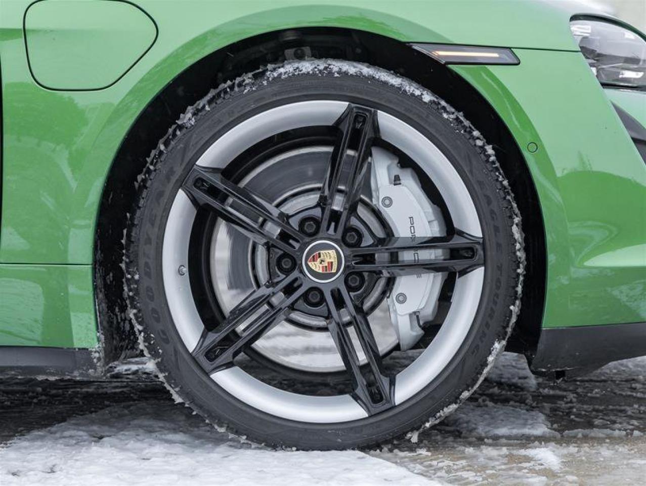 2022 Porsche Taycan 4S AWD Performance Battery Plus Premium Pkg Tech P Photo