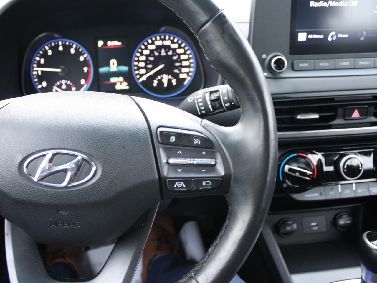 2022 Hyundai KONA 2.0L Preferred AWD / Heated Seats / CarPlay Photo