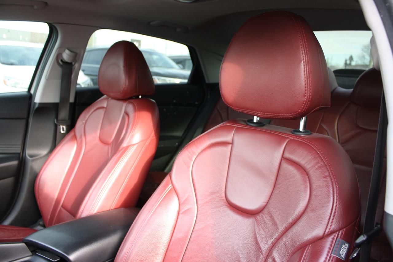 2022 Hyundai Elantra Preferred IVT w-Sun & Tech Package Photo