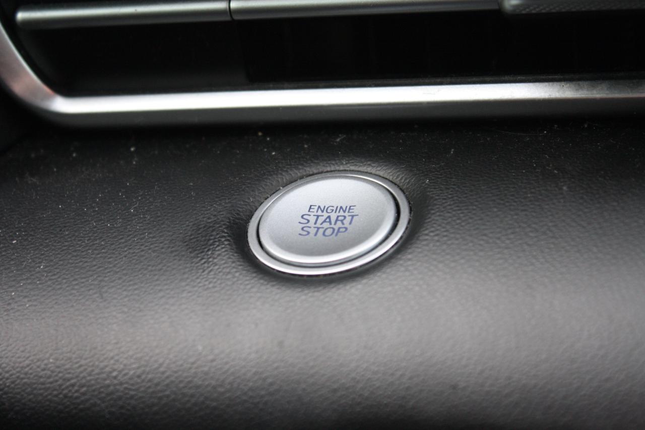 2022 Hyundai Elantra Preferred IVT w-Sun & Tech Package Photo