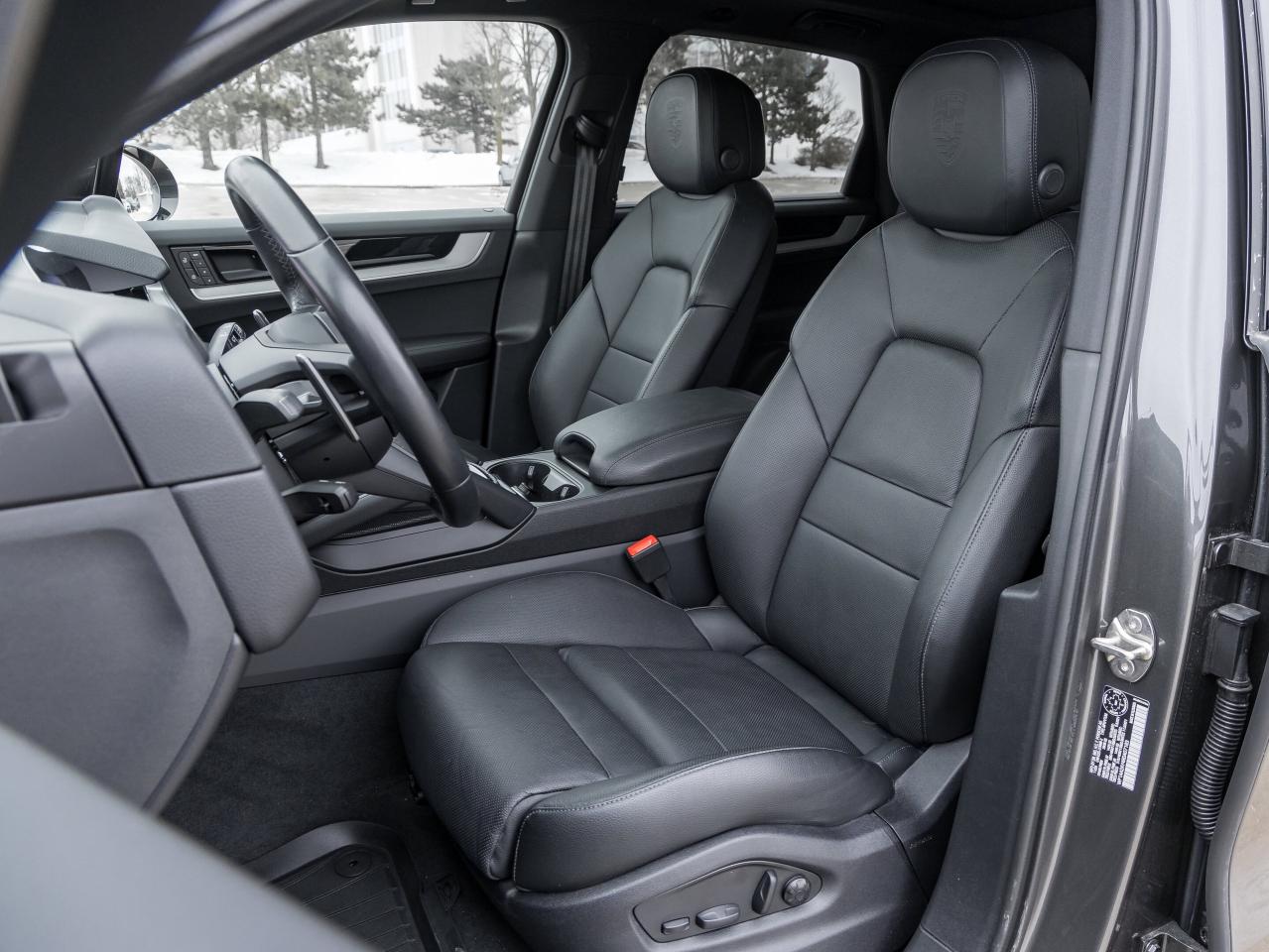 2024 Porsche Cayenne AWD Premium Pkg Plus Extended Exterior Package in Photo