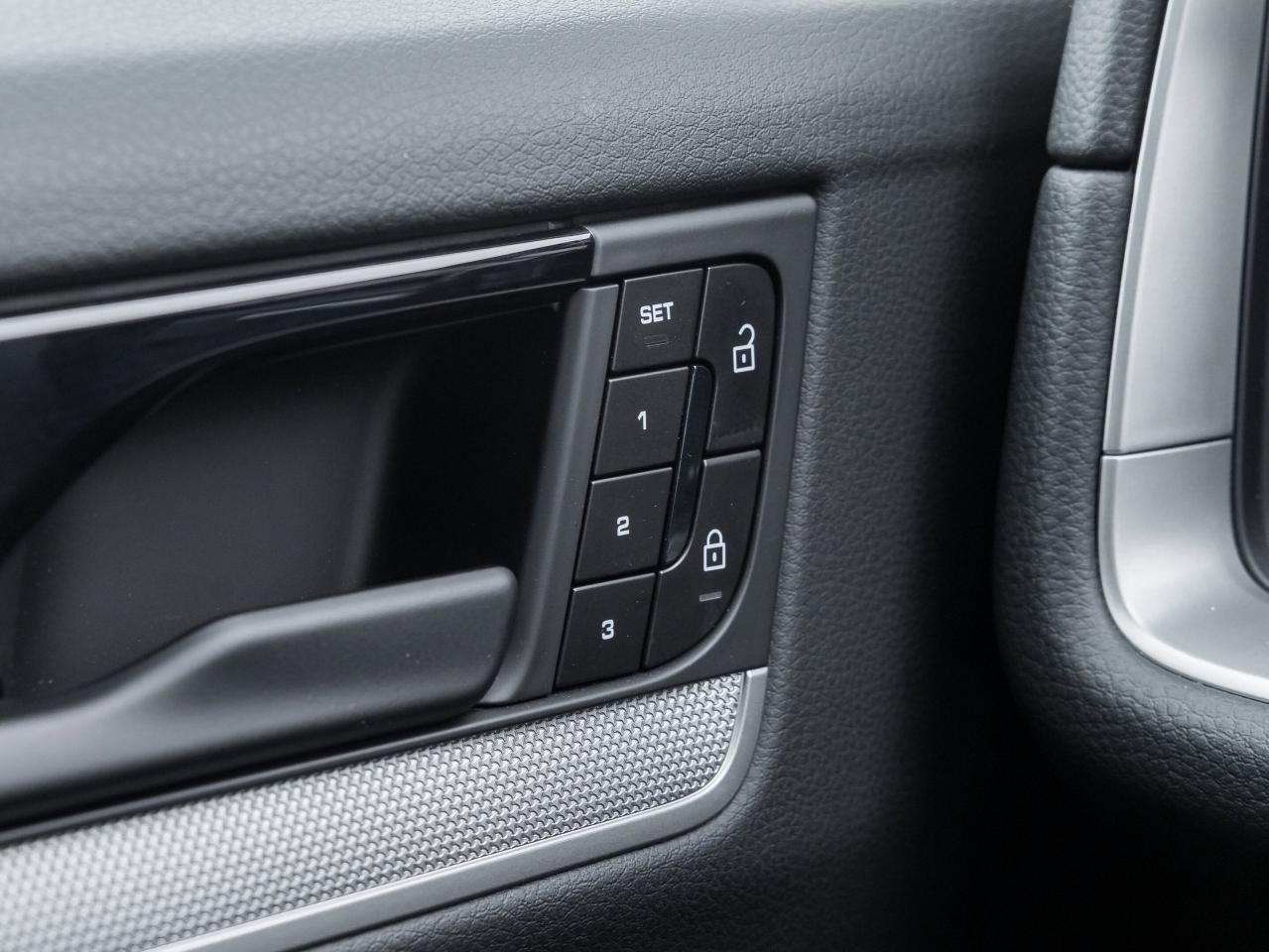 2024 Porsche Cayenne AWD Premium Pkg Plus Extended Exterior Package in Photo