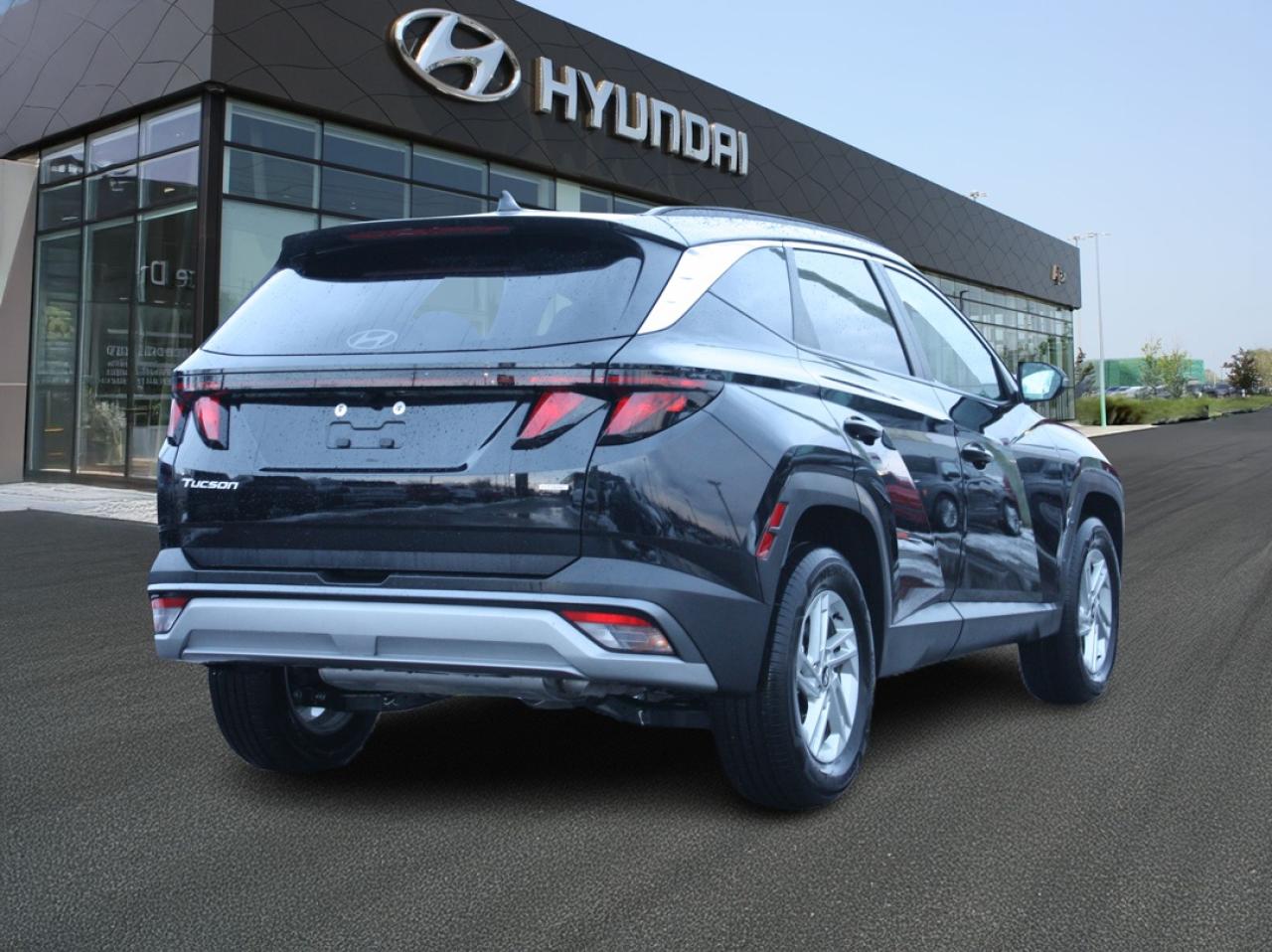 2025 Hyundai Tucson Preferred AWD / Heated Seats / Blind Spot / Camera Photo