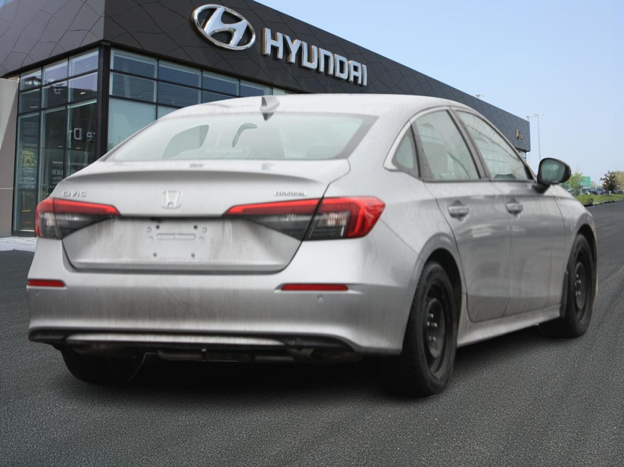 2022 Honda Civic Sedan Touring / Leather / Bose Audio / Navigation Photo3