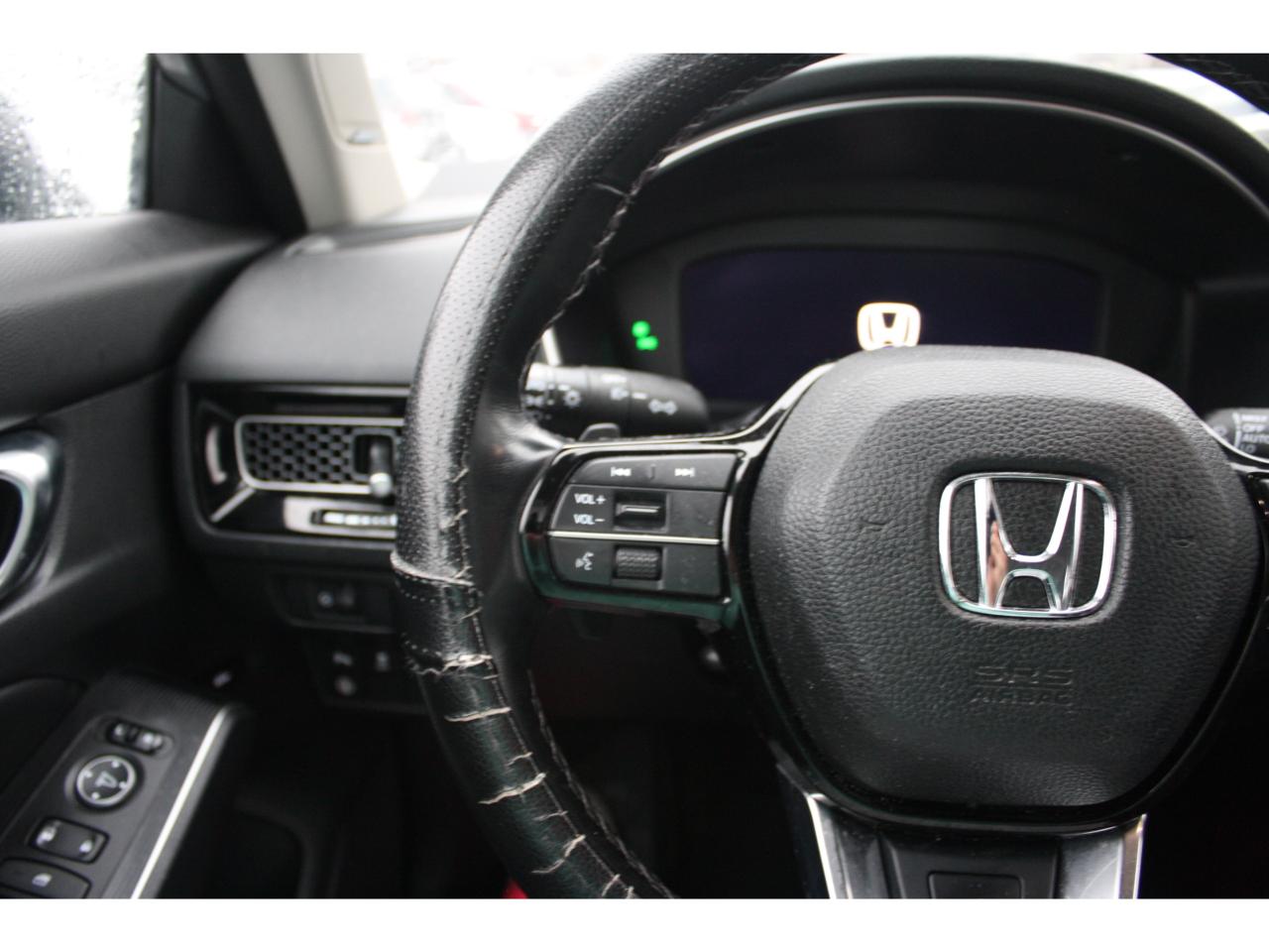 2022 Honda Civic Sedan Touring / Leather / Bose Audio / Navigation Photo