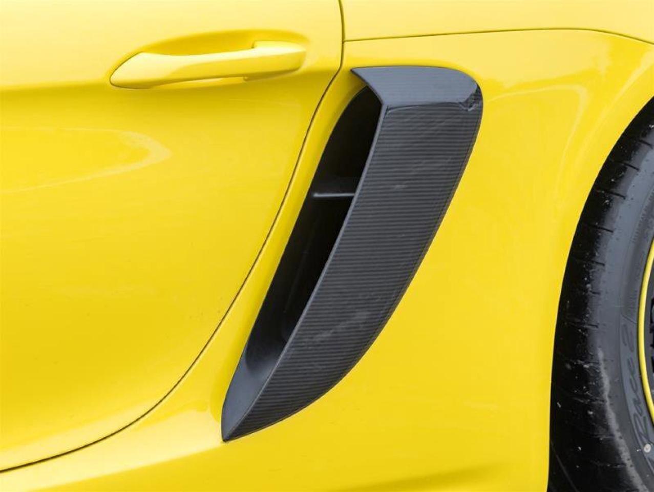 2025 Porsche 718 Cayman GT4 RS Coupe Porsche Ceramic Composite Brakes Fron Photo