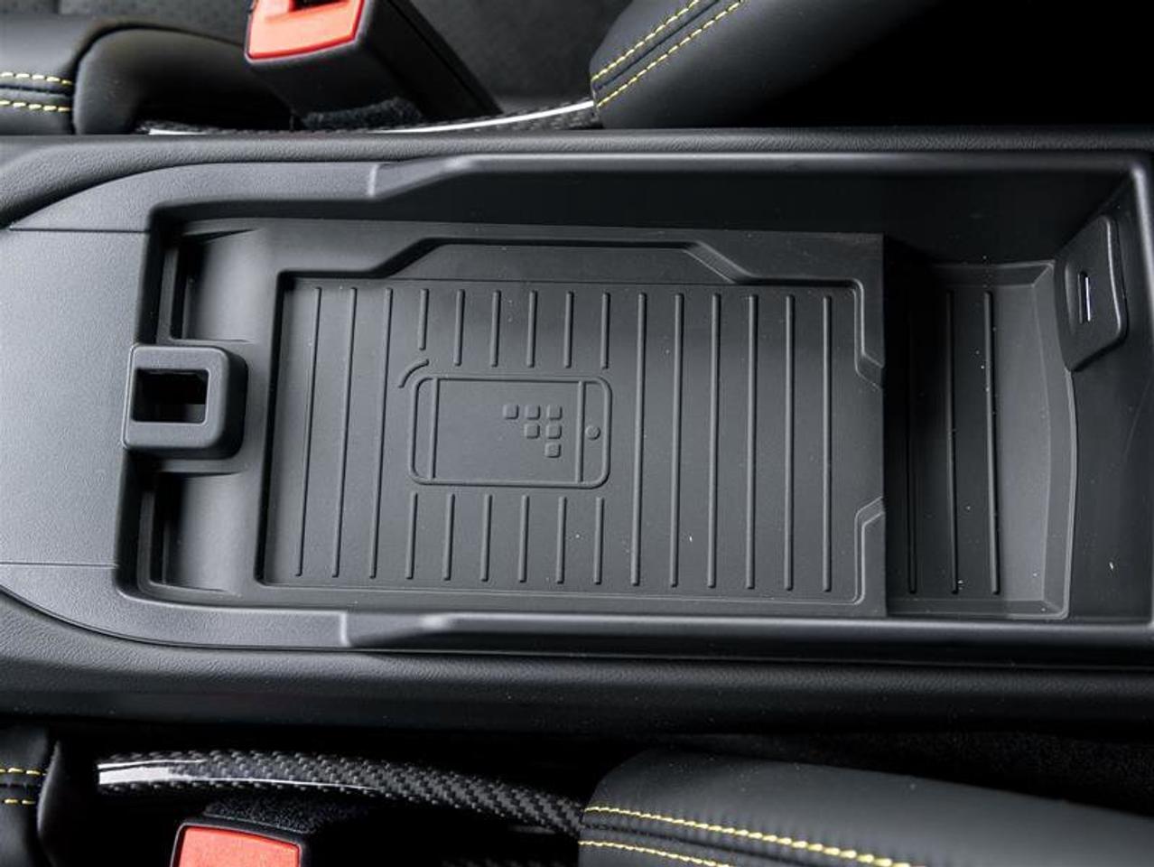 2025 Porsche 718 Cayman GT4 RS Coupe Porsche Ceramic Composite Brakes Fron Photo