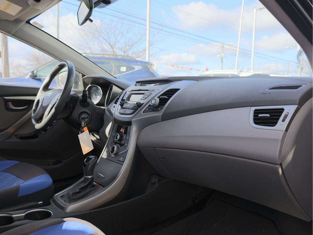 2014 Hyundai Elantra GL AS TRADED Photo