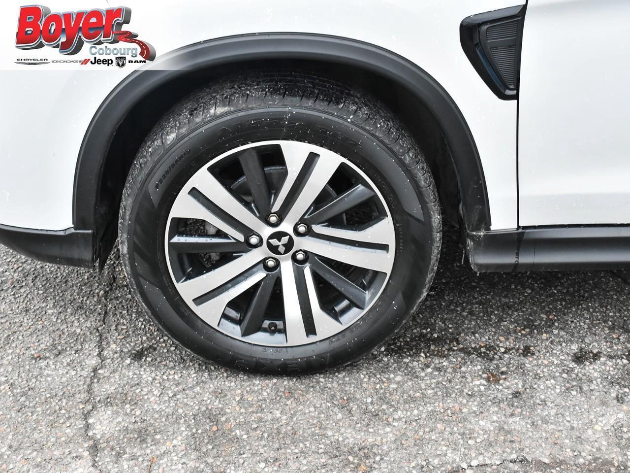 2022 Mitsubishi RVR GT Photo3