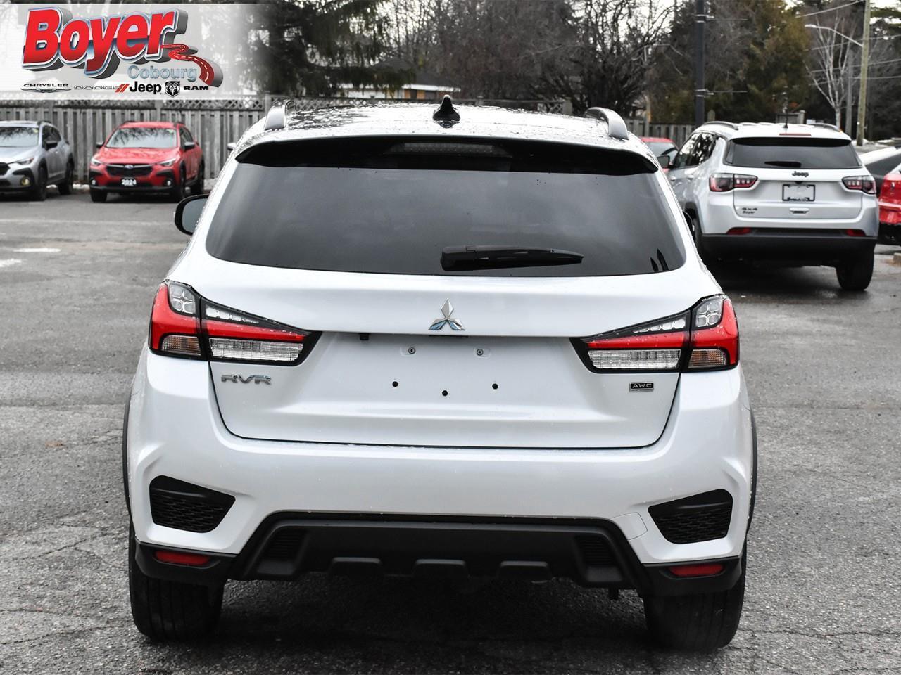 2022 Mitsubishi RVR GT Photo