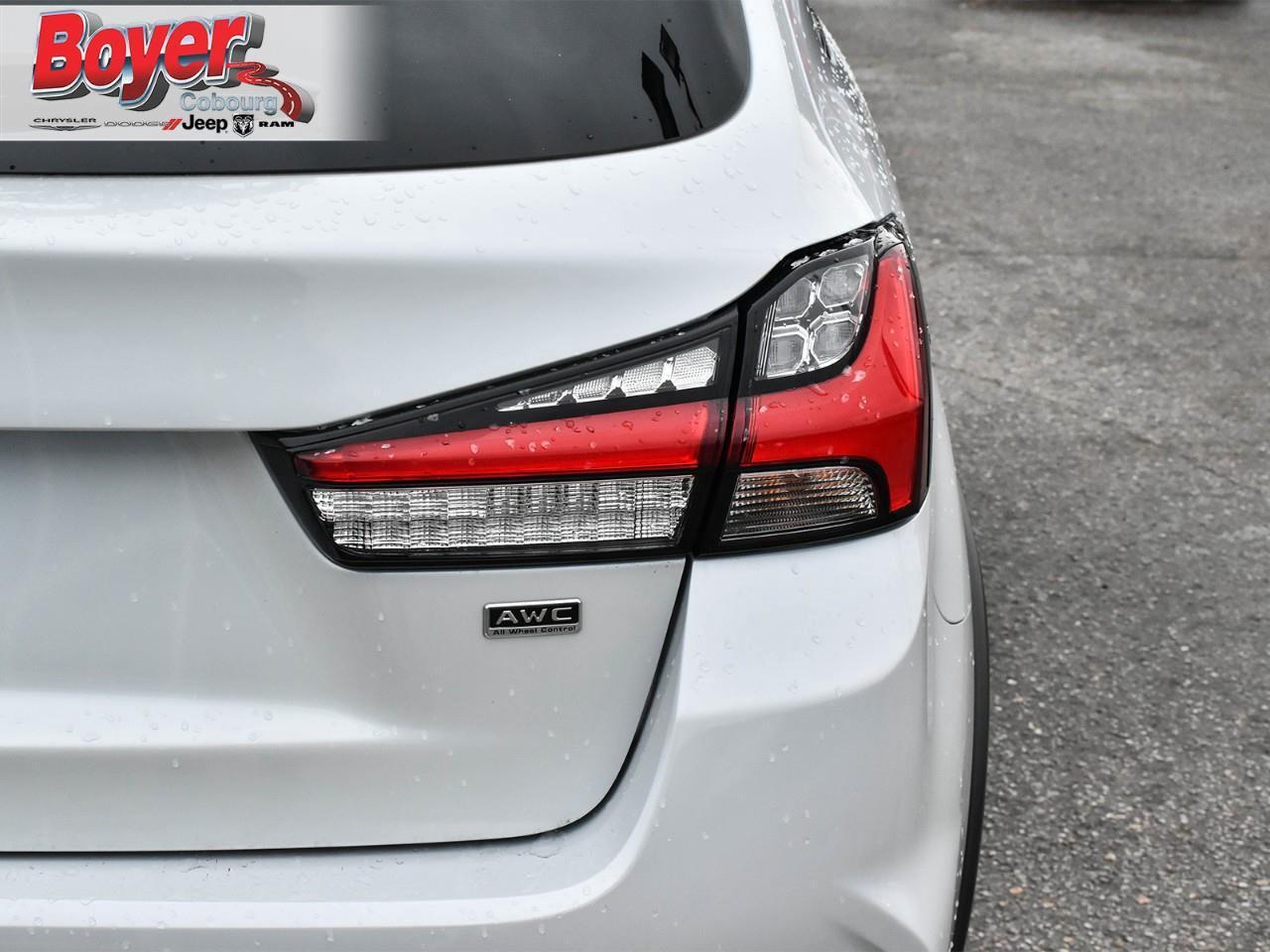 2022 Mitsubishi RVR GT Photo