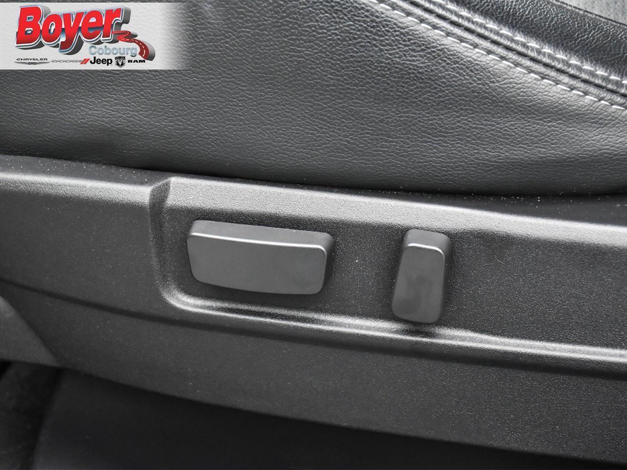 2022 Mitsubishi RVR GT Photo