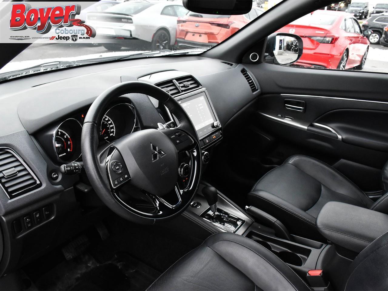 2022 Mitsubishi RVR GT Photo