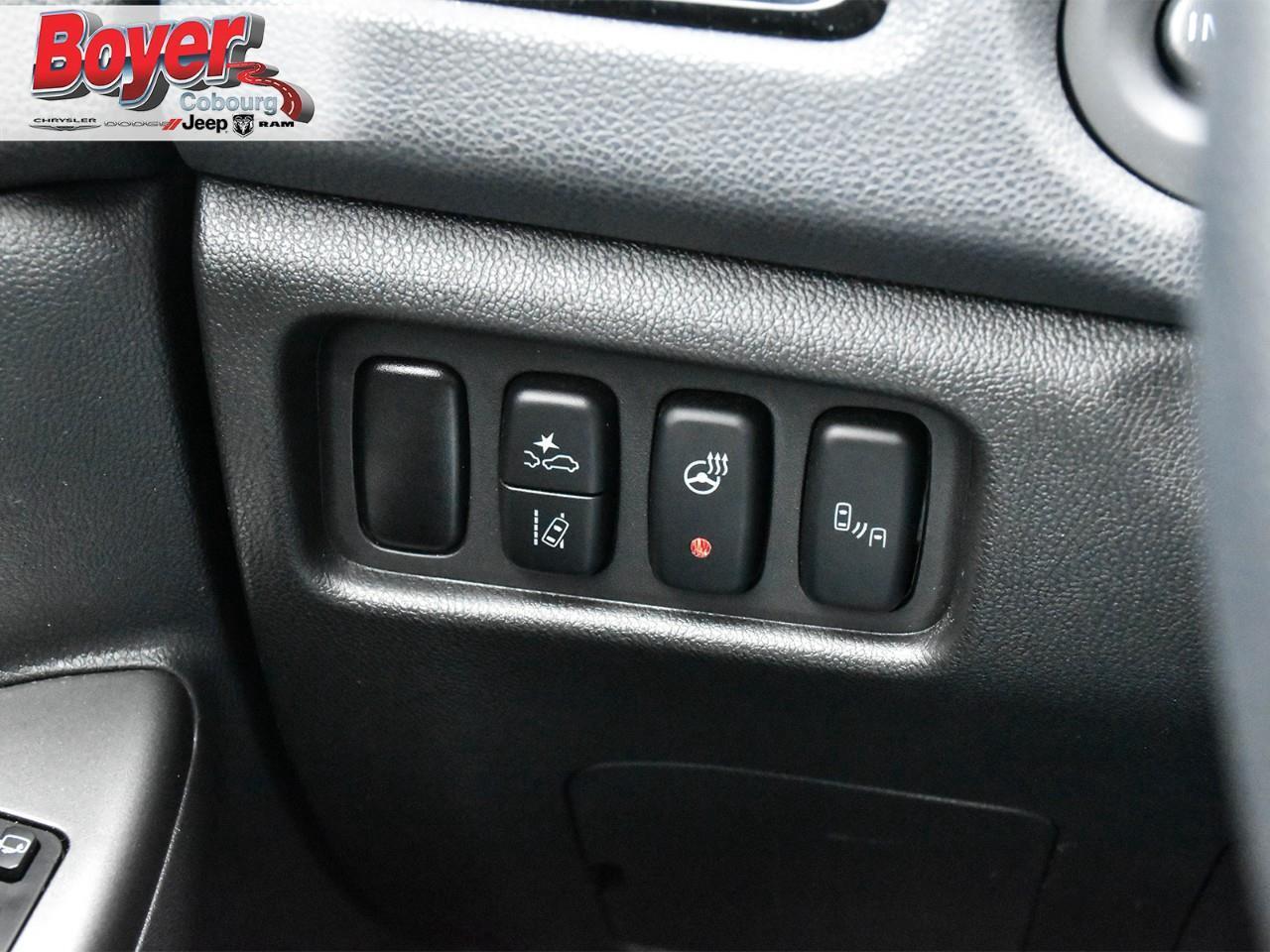 2022 Mitsubishi RVR GT Photo