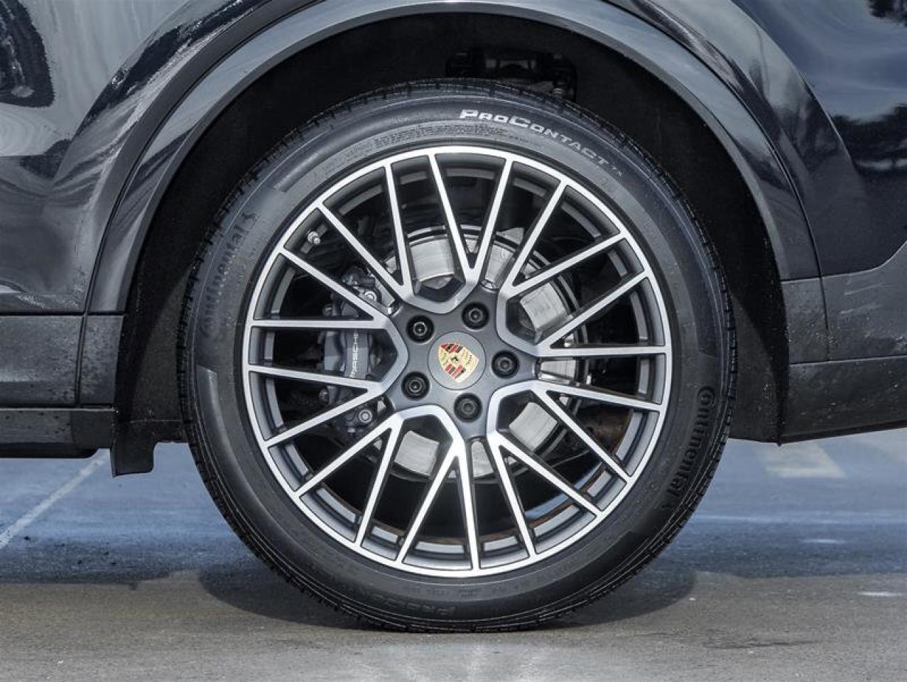 2022 Porsche Cayenne AWD Premium Plus Pkg Sport Chrono Pkg 21 RS Spyder Photo