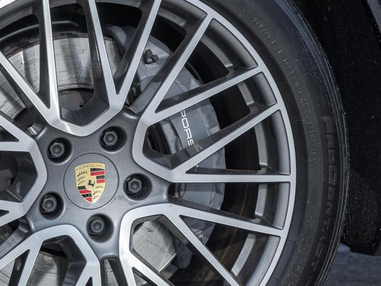 2022 Porsche Cayenne AWD Premium Plus Pkg Sport Chrono Pkg 21 RS Spyder Photo