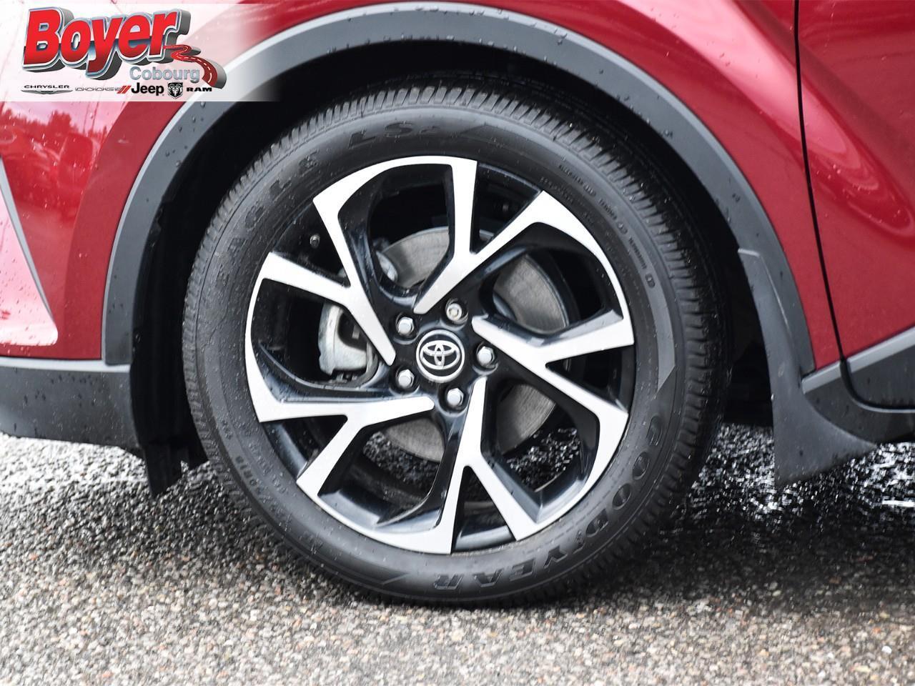 2019 Toyota C-HR  Photo4