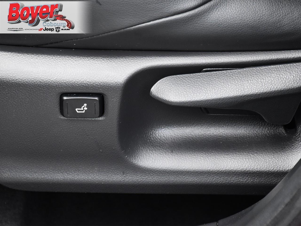 2019 Toyota C-HR  Photo