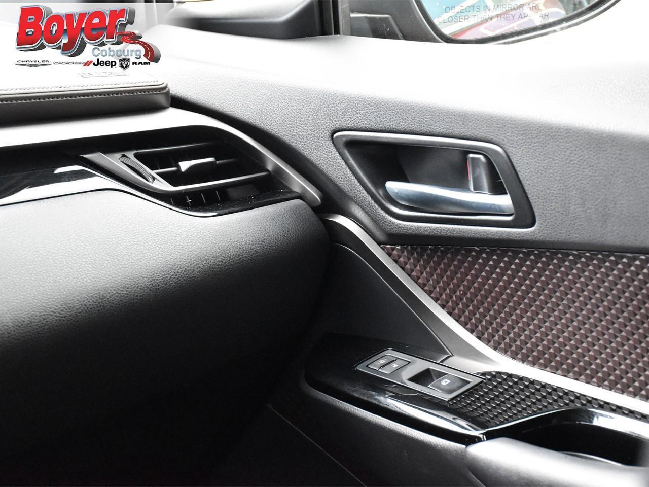 2019 Toyota C-HR  Photo