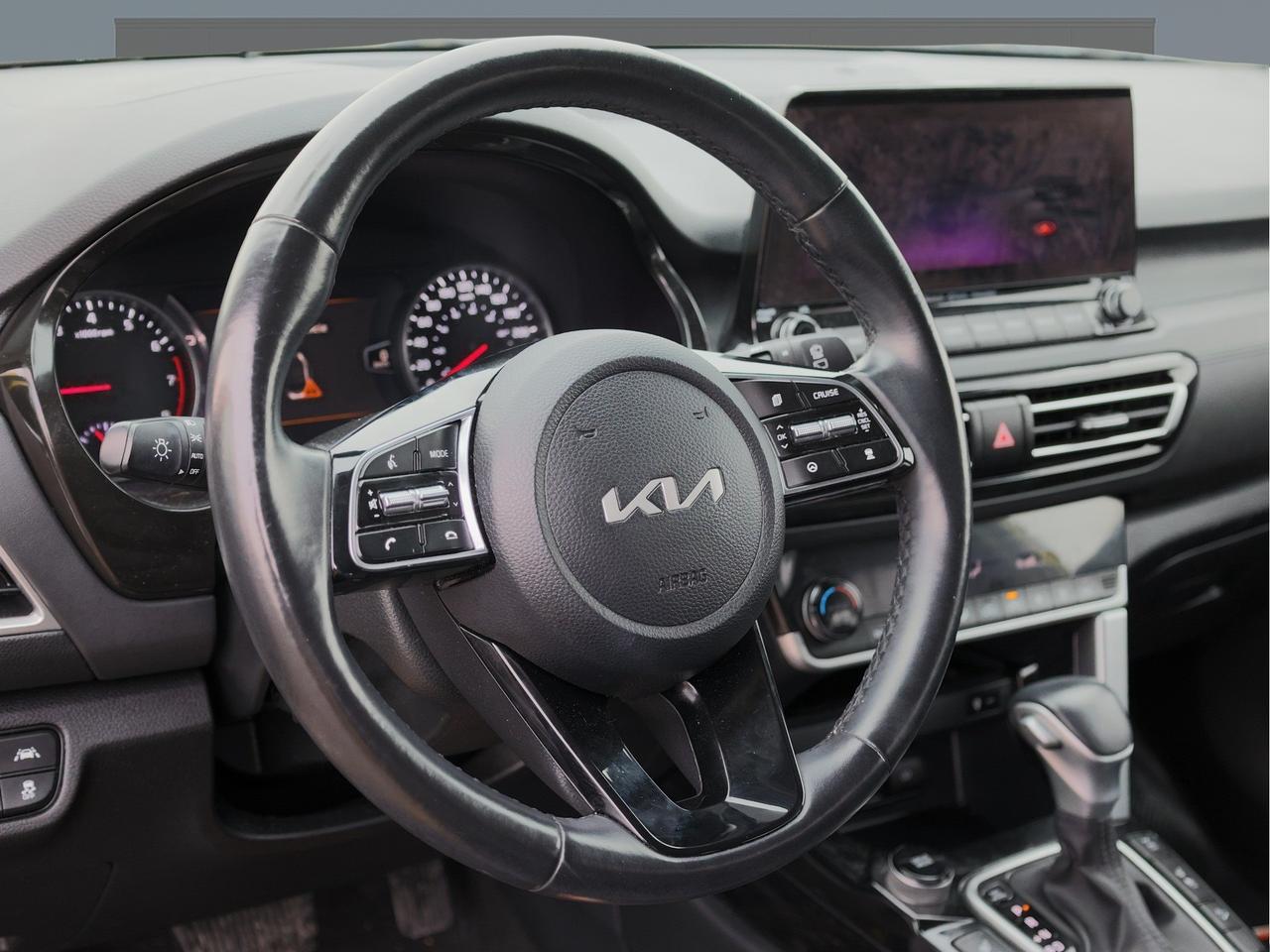 2023 Kia Seltos EX Premium   Navigation   Smart Cruise   Cool Seat Photo