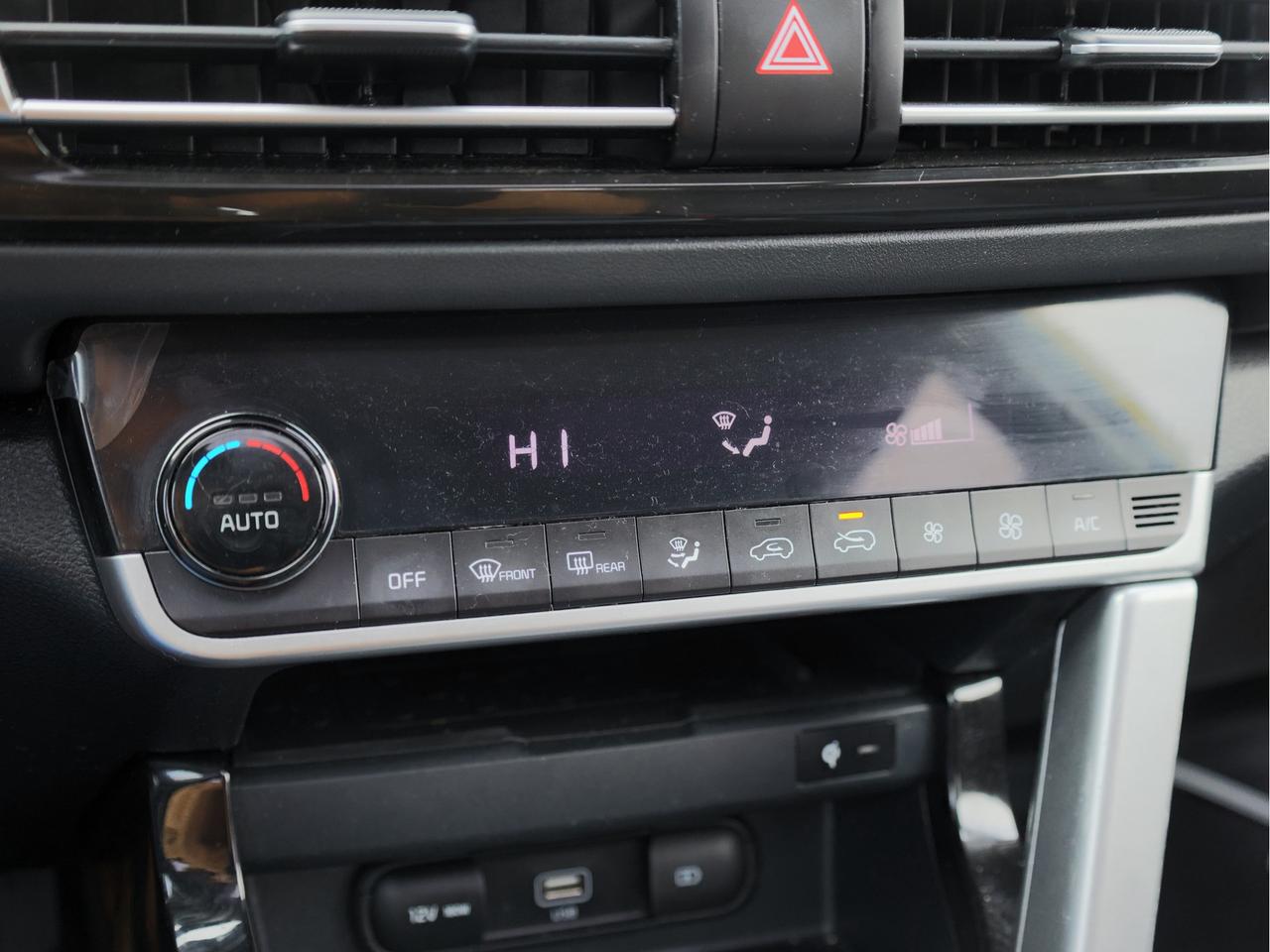 2023 Kia Seltos EX Premium   Navigation   Smart Cruise   Cool Seat Photo