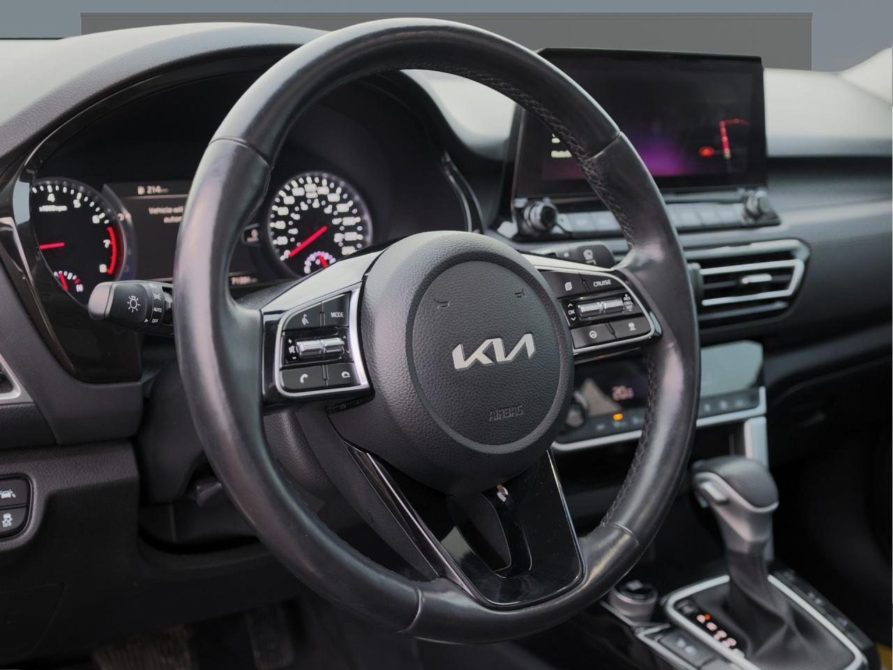 2023 Kia Seltos EX Premium   Navigation   Smart Cruise   Cool Seat Photo