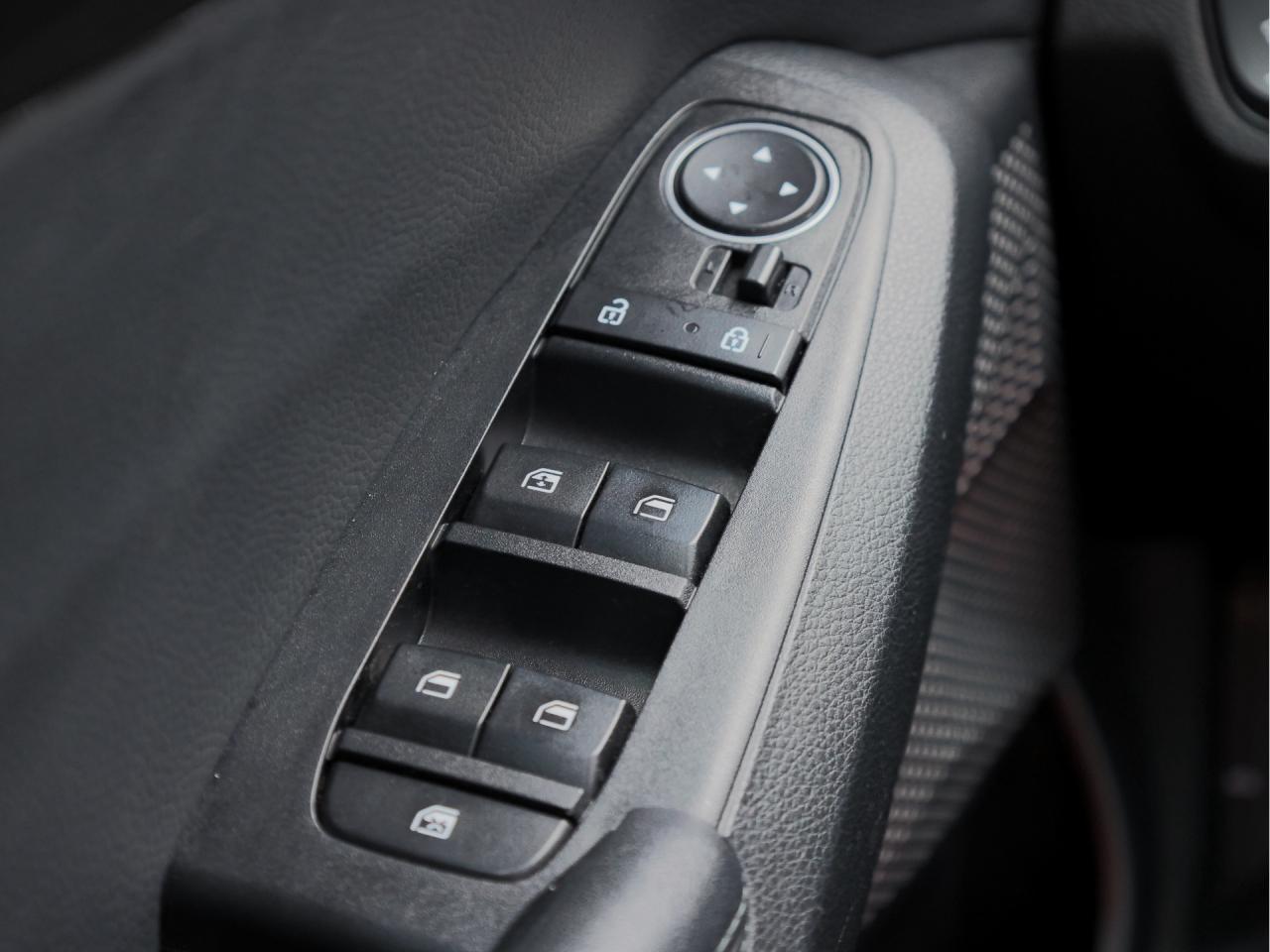 2023 Kia Seltos EX Premium   Navigation   Smart Cruise   Cool Seat Photo