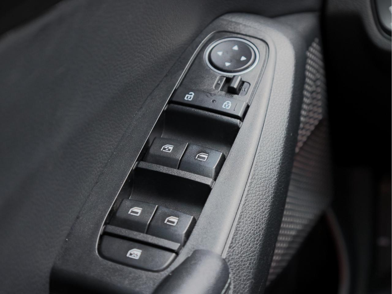 2023 Kia Seltos EX Premium   Navigation   Smart Cruise   Cool Seat Photo