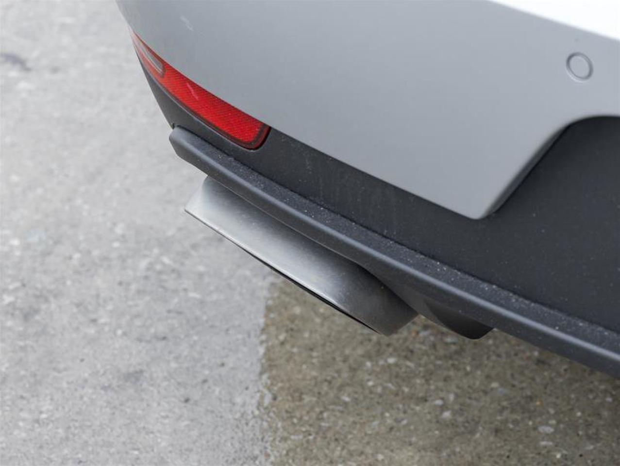 2018 Porsche Macan AWD Premium Pkg Plus Lane Change Assist Porsche Cr Photo